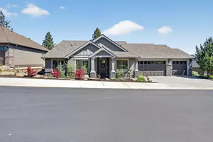 2572 NW Pine Terrace Dr, Bend, OR 97701 - Photo 4
