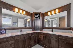 2572 NW Pine Terrace Dr, Bend, OR 97701 - Photo 46