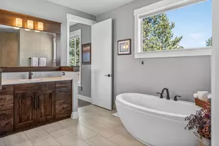 2572 NW Pine Terrace Dr, Bend, OR 97703 - Photo 30