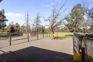 61935 Ten Barr Ranch Rd, Bend, OR 97701 - Photo 66