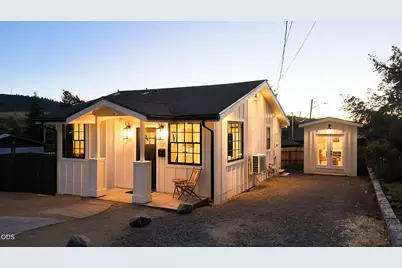 705 Cook Street, Klamath Falls, OR 97601 - Photo 2