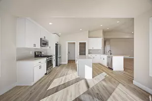 1175 Orange Blossom Dr, Klamath Falls, OR 97601 - Photo 10