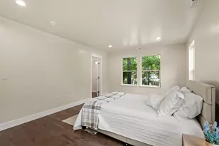 205 N Oregon St, Jacksonville, OR 97530 - Photo 14