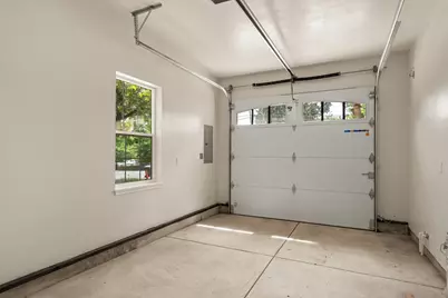 205 N Oregon Street, Jacksonville, OR 97530 - Photo 32