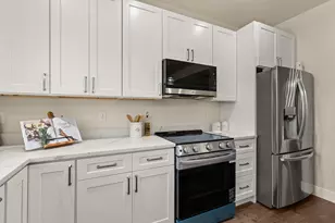 205 N Oregon St, Jacksonville, OR 97530 - Photo 12