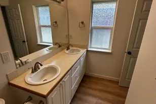 242 NW 25th St, Redmond, OR 97756 - Photo 16