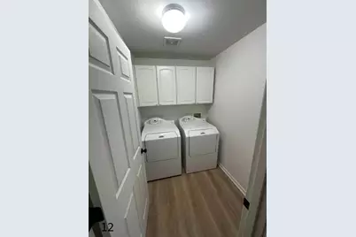 242 NW 25th Street, Redmond, OR 97756 - Photo 12