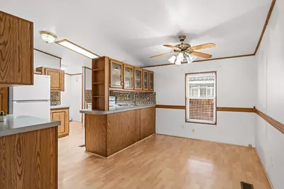 1570 S Peach Street #SPC 31, Medford, OR 97501 - Photo 12