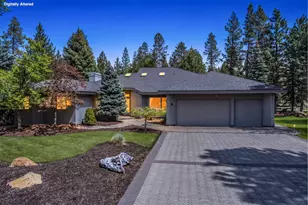 17930 Catkin Ln, Sunriver, OR 97707 - Photo 2