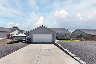 316 Geneva St, Culver, OR 97734 - Photo 2