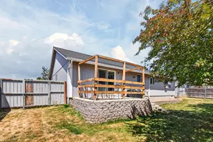 316 Geneva St, Culver, OR 97734 - Photo 4