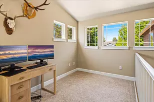 1339 SW Rimrock Way, Redmond, OR 97756 - Photo 12