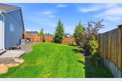 4722 SW Zenith Avenue, Redmond, OR 97756 - Photo 28