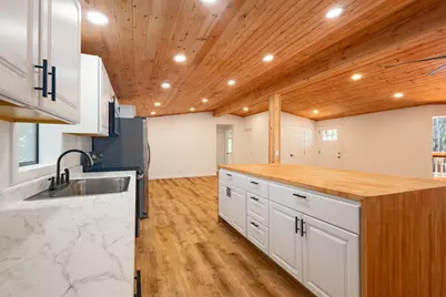 601 Pinewood Way, Cave Junction, OR 97523 - Photo 8