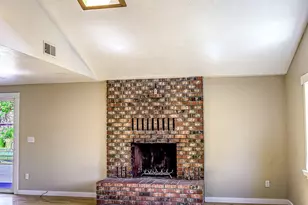2211 California Ave, Klamath Falls, OR 97601 - Photo 16