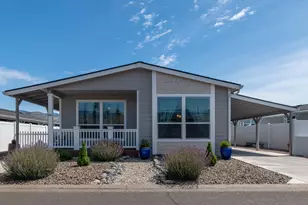 333 Mountain View Dr, Talent, OR 97540 - Photo 2