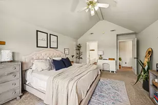 575 Carriage Ct, Jacksonville, OR 97530 - Photo 12