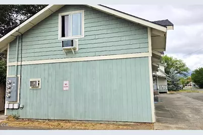 60 N Orange Street, Medford, OR 97501 - Photo 40