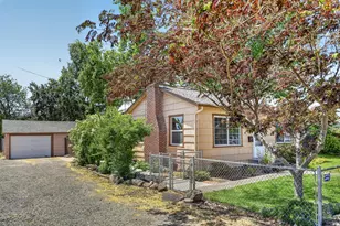 347 N 2nd St, Central Point, OR 97502 - Photo 24