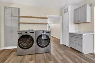 347 N 2nd St, Central Point, OR 97502 - Photo 14