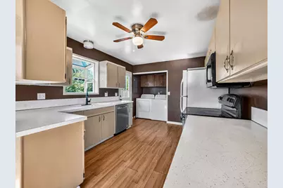 2439 Berkeley Street, Klamath Falls, OR 97601 - Photo 2
