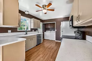 2439 Berkeley St, Klamath Falls, OR 97601 - Photo 2