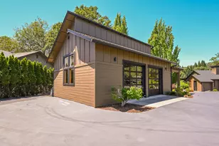 2546 Fisher Rd, Roseburg, OR 97471 - Photo 48