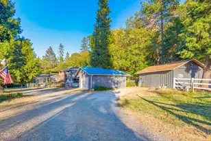 161 Soldier Creek, Grants Pass, OR 97526 - Photo 8