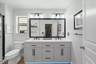 61235 Splendor, Bend, OR 97702 - Photo 8