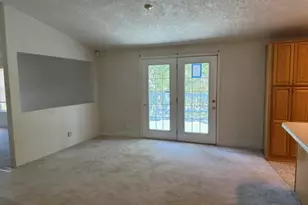 240 Mobile Dr, Ashland, OR 97520 - Photo 16