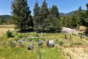 335 Sheraton Dr, Williams, OR 97544 - Photo 66