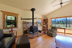 335 Sheraton Dr, Williams, OR 97544 - Photo 24