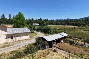 335 Sheraton Dr, Williams, OR 97544 - Photo 54