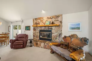 57742 Wallowa Ln, Sunriver, OR 97707 - Photo 8
