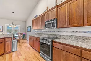 161 Skyhawk Dr, Eagle Point, OR 97524 - Photo 8