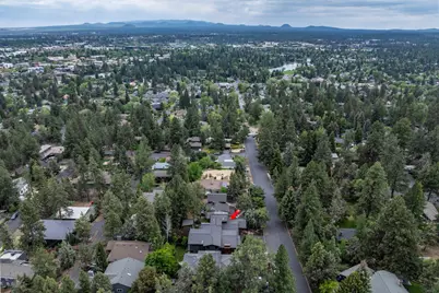 2216 NW 6th Street, Bend, OR 97703 - Photo 48