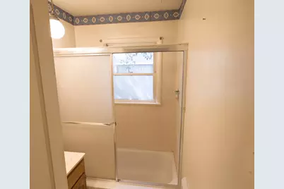 1434 NW Hawthorne Avenue, Grants Pass, OR 97526 - Photo 16