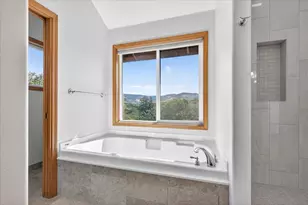 7130 Hwy 66, Ashland, OR 97520 - Photo 14