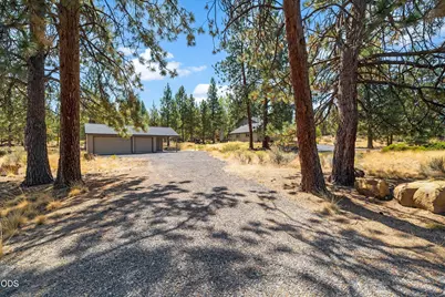 20423 Heritage Avenue, Bend, OR 97702 - Photo 42