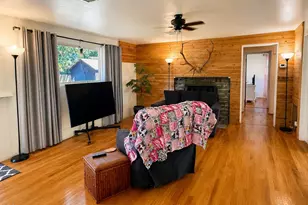 423 SE M St, Grants Pass, OR 97526 - Photo 6