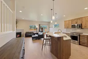 4999 SW Yew Pl, Redmond, OR 97756 - Photo 10