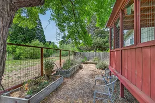 321 Clay St, Ashland, OR 97520 - Photo 34