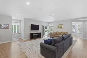 965 NW Valley View Dr, Grants Pass, OR 97526 - Photo 6