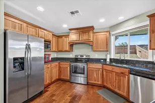 2803 Esther Ln, Grants Pass, OR 97527 - Photo 16