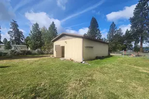 37725 Plehn Pines Dr, Chiloquin, OR 97624 - Photo 8