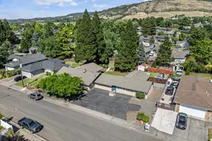 2930 Bailey Ave, Medford, OR 97504 - Photo 40