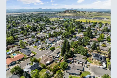 2930 Bailey Avenue, Medford, OR 97504 - Photo 48