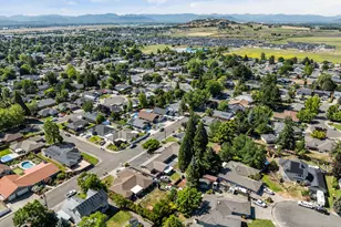 2930 Bailey Ave, Medford, OR 97504 - Photo 48