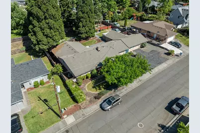 2930 Bailey Avenue, Medford, OR 97504 - Photo 46