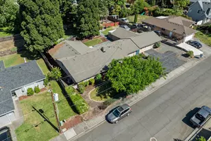 2930 Bailey Ave, Medford, OR 97504 - Photo 46